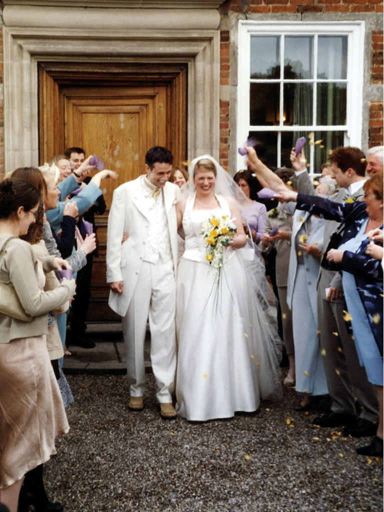 confetti flinging