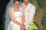 4. Charlotte & Tom cutting cake