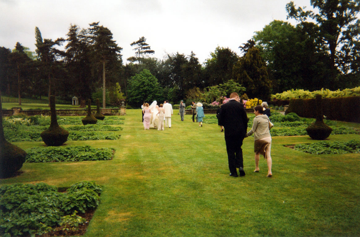 some people in Sutton Bonnington gardens